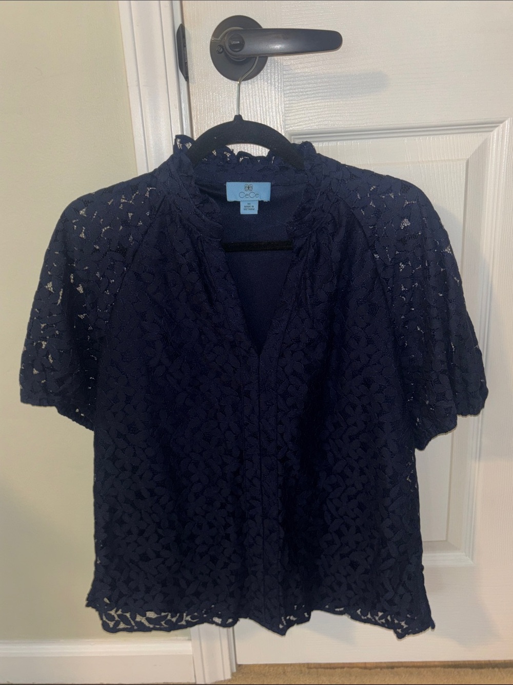 CeCe Dark Navy Floral Lace Puff Short Sleeve Top-NWOT